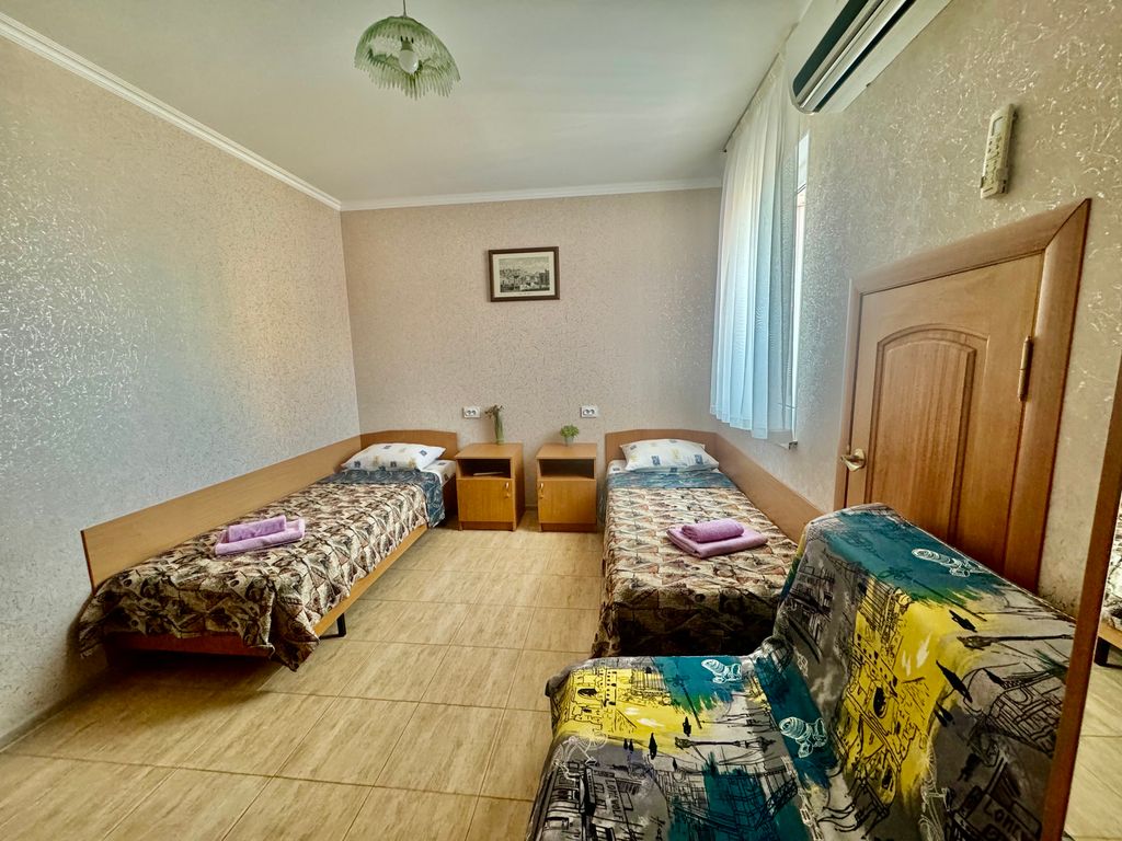 Трёхместный номер эконом