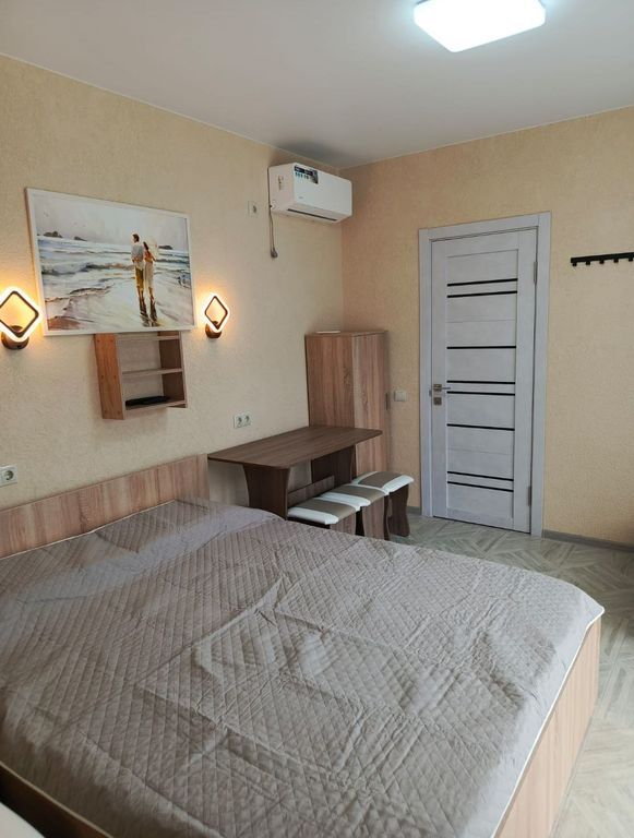 Трёхместный номер люкс с видом на горы