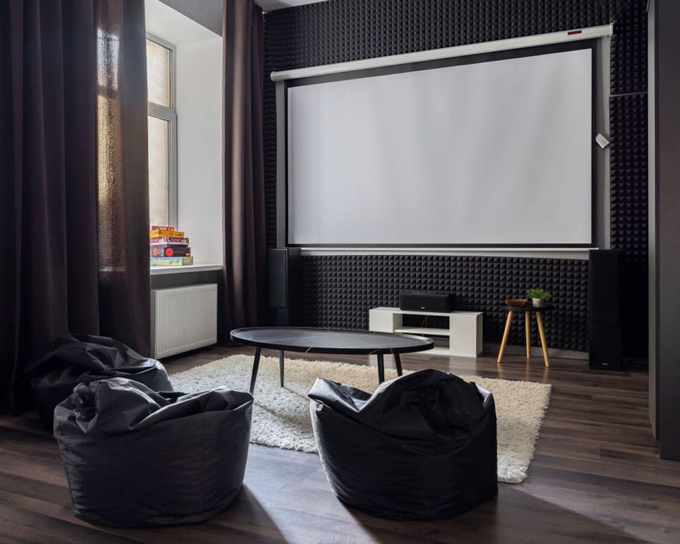 Двухместный с 1 кроватью улучшенный с собственным кинотеатром и двуспальной кроватью