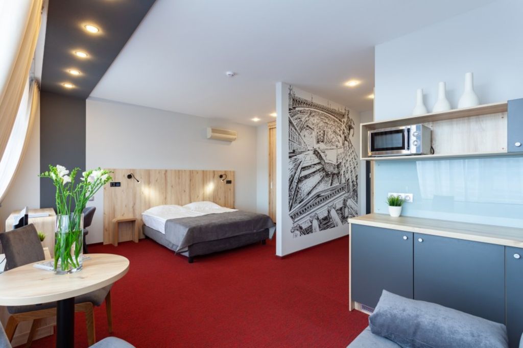 Трёхместный номер бизнес-студия