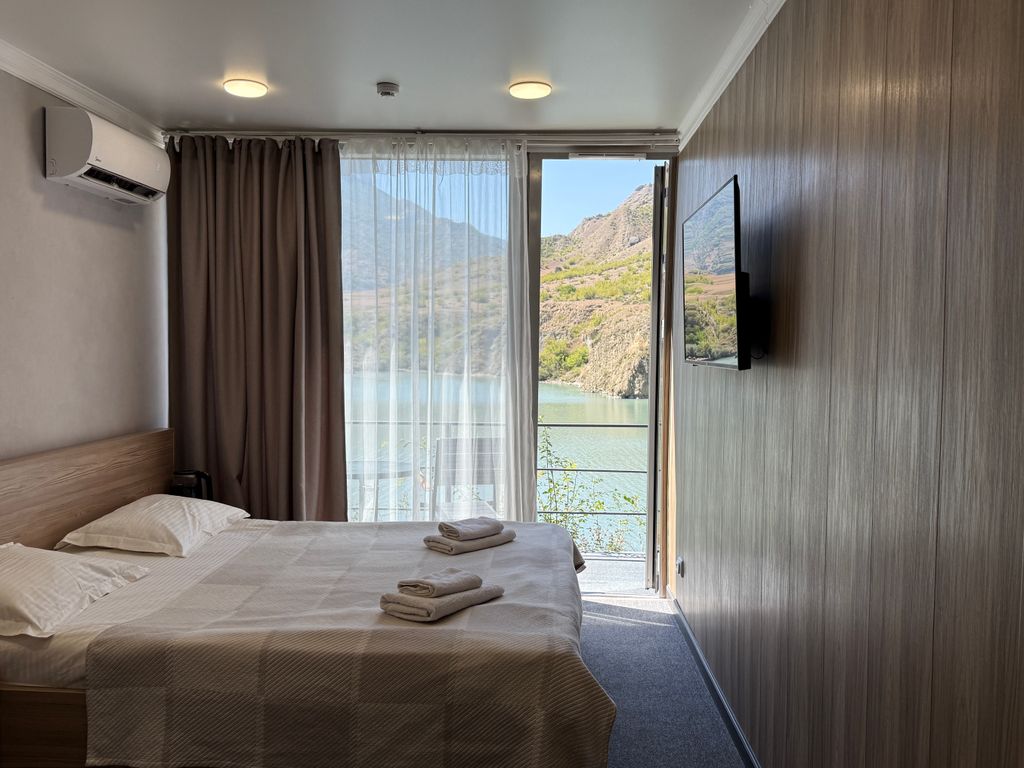 Двухместный номер с 1 кроватью с панорамным видом (6)