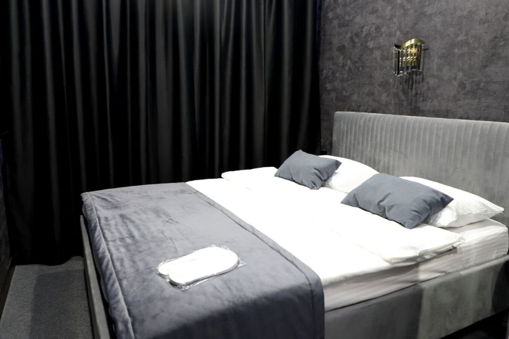 Двухместный номер с 1 кроватью серый