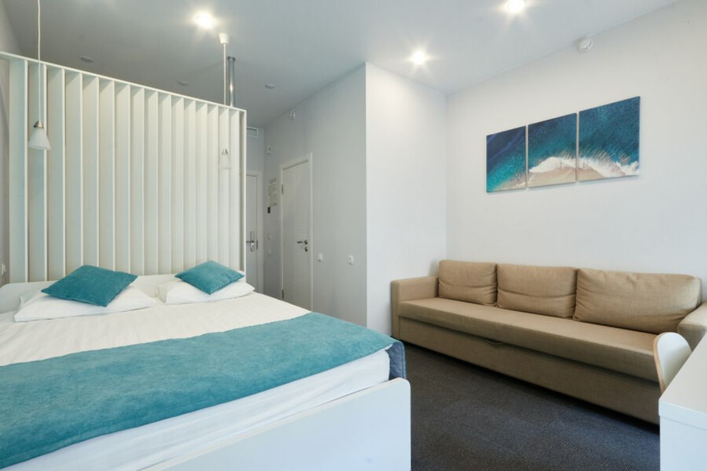 Четырёхместный номер улучшенный с диваном