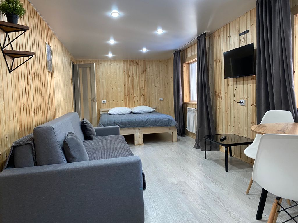 Трёхместный номер дом с мини-кухней и душем