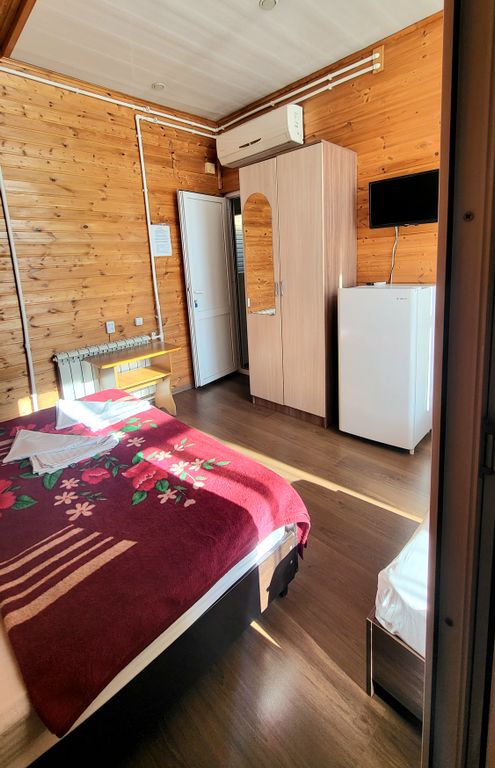 Семейный номер Четырёхместный с двуспальной кроватью