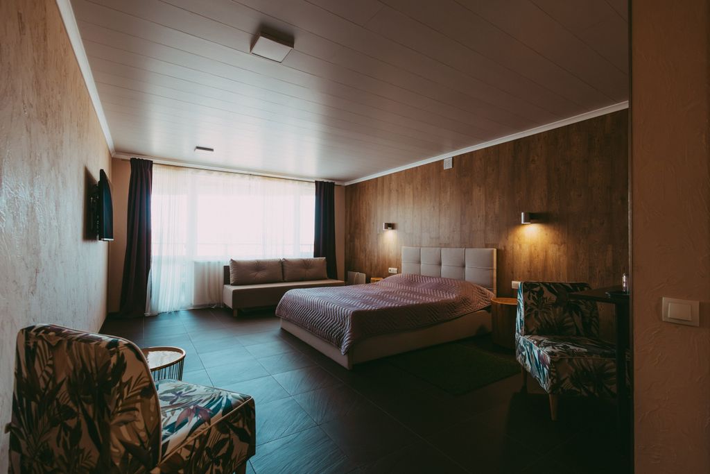 Трёхместный номер семейные хроники