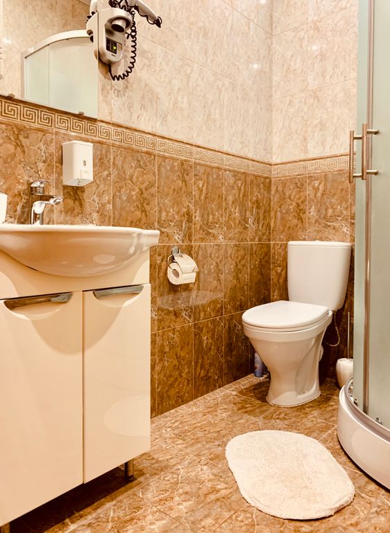 Двухместный номер с 1 кроватью Полулюкс