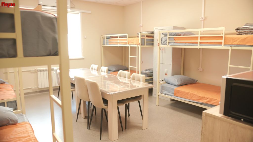 Многоместный мужской номер эконом (душ/туалет общий)