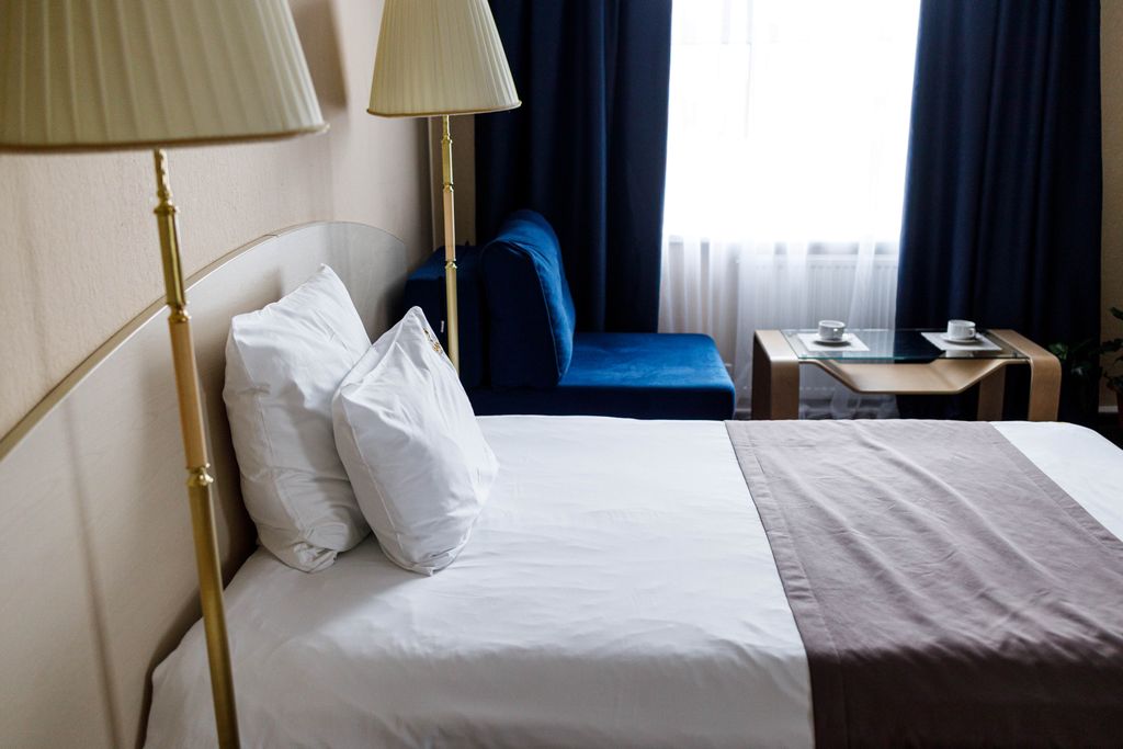 Четырёхместный номер улучшенный двухкомнатный 4-местный TWIN