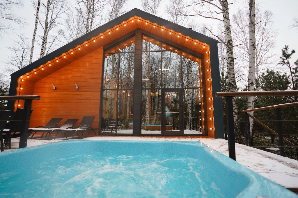 Barnhouse 120 м2 с камином и горячим чаном в Krona camp