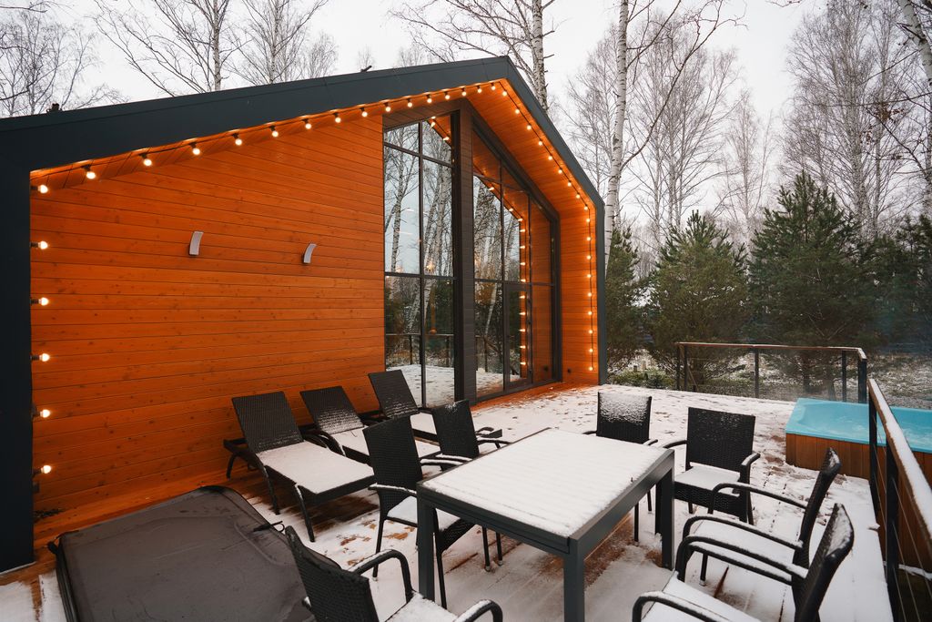 Barnhouse 120 м2 с камином и горячим чаном в Krona camp