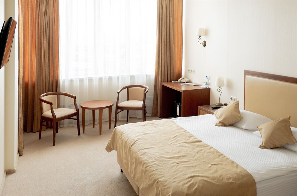 Двухместный номер с 1 кроватью (DBL 2 этаж)