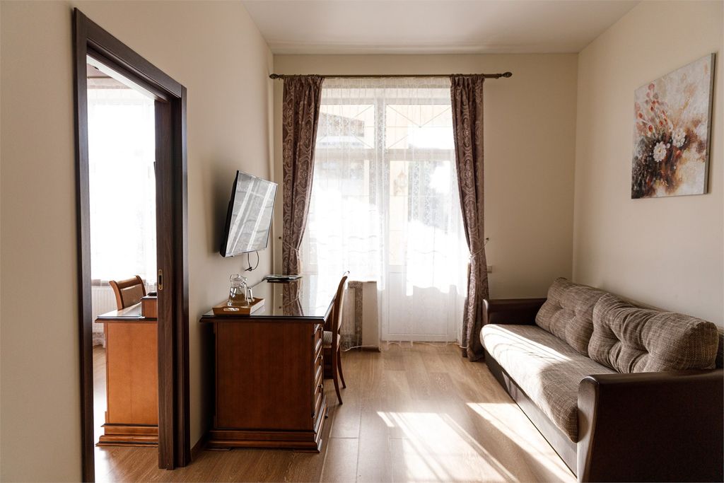 Семейный номер люкс (2-х комнатный)