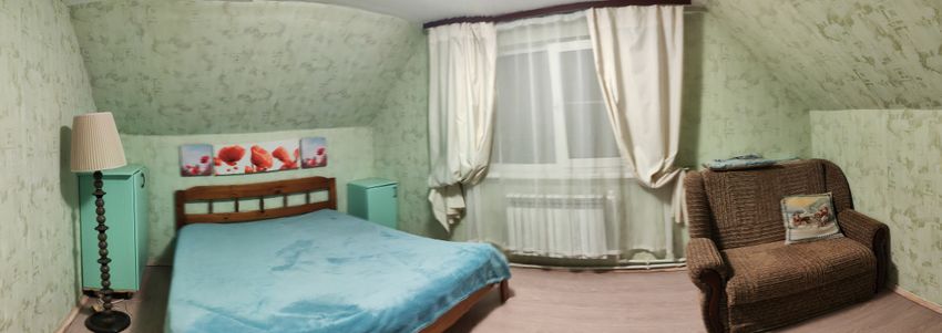 Спальня 2 этаж . Кресло кровать и 2х спальная кровать 