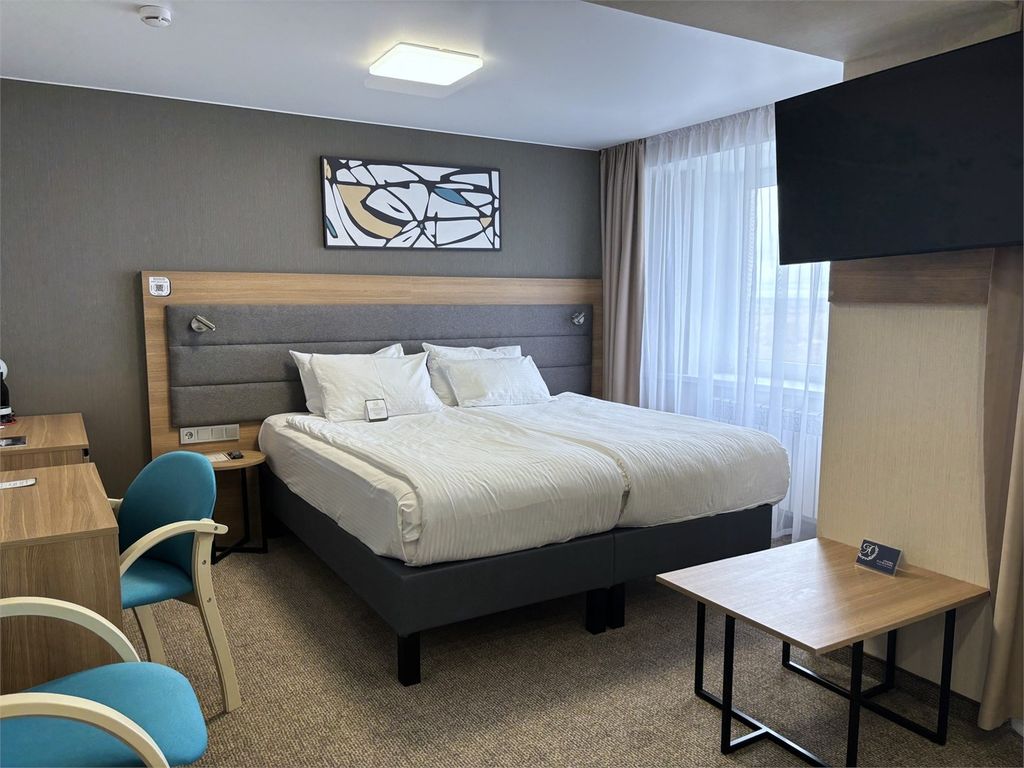 Двухместный номер с 1 кроватью студия АМАКС