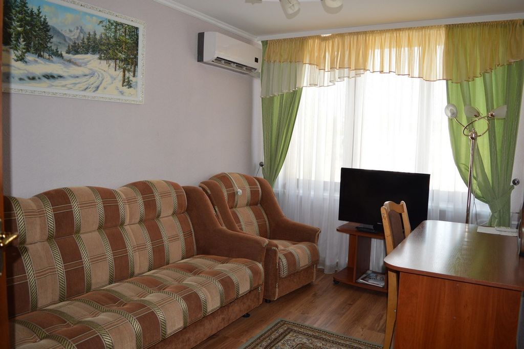 Двухместный номер с 1 кроватью Полулюкс