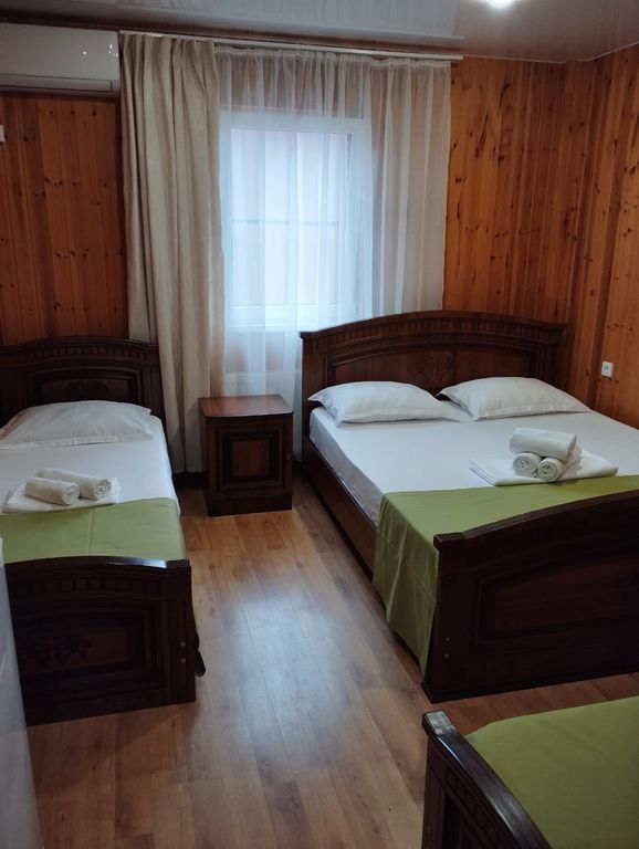 Дом (Домик с отдельным входом)