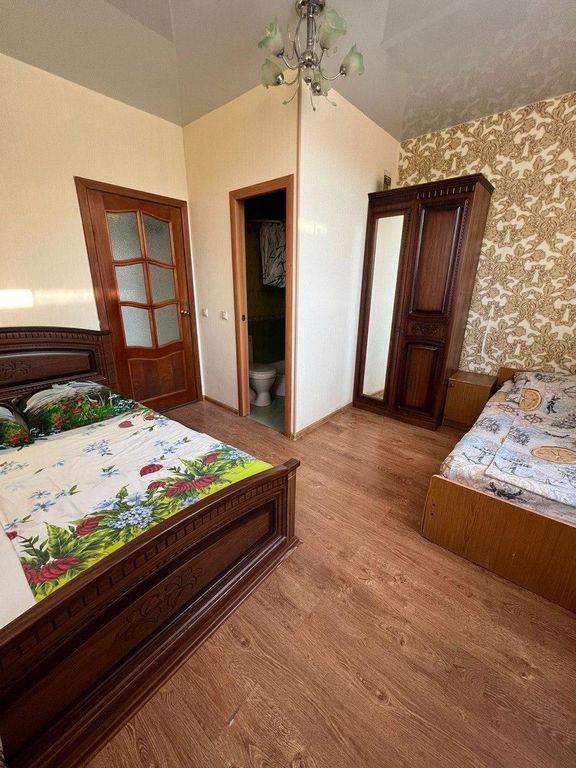 Трёхместный номер стандарт с видом на город