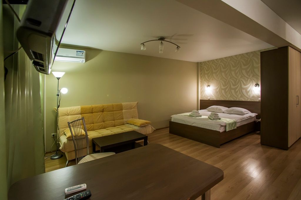 Апартаменты однокомнатные с 2-спальной кроватью и диваном