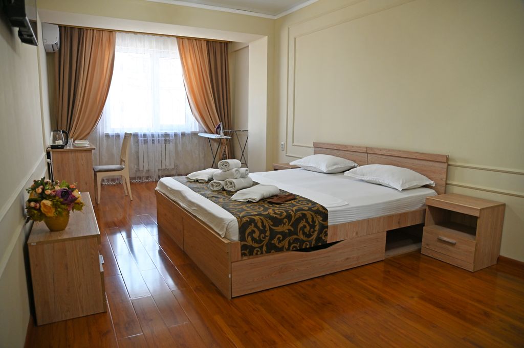 Двухместный номер с 1 кроватью стандарт с видом на горы