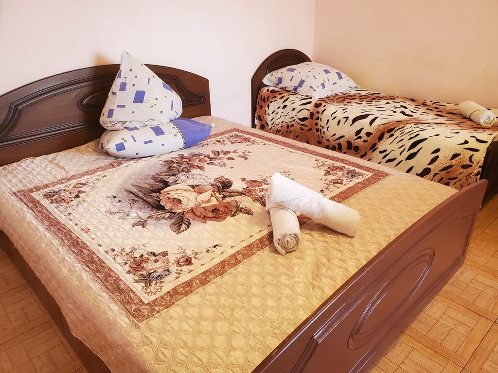 Четырёхместный номер стандарт с видом на горы