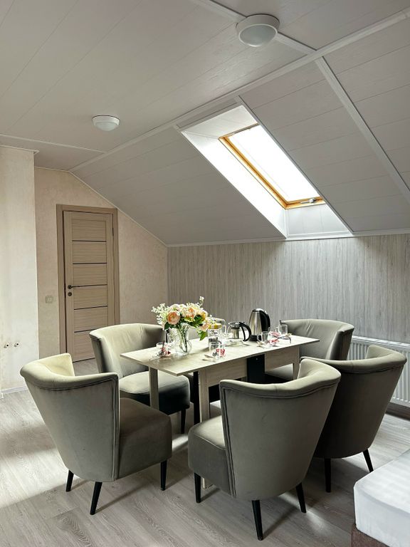 Семейный номер люкс с видом на город