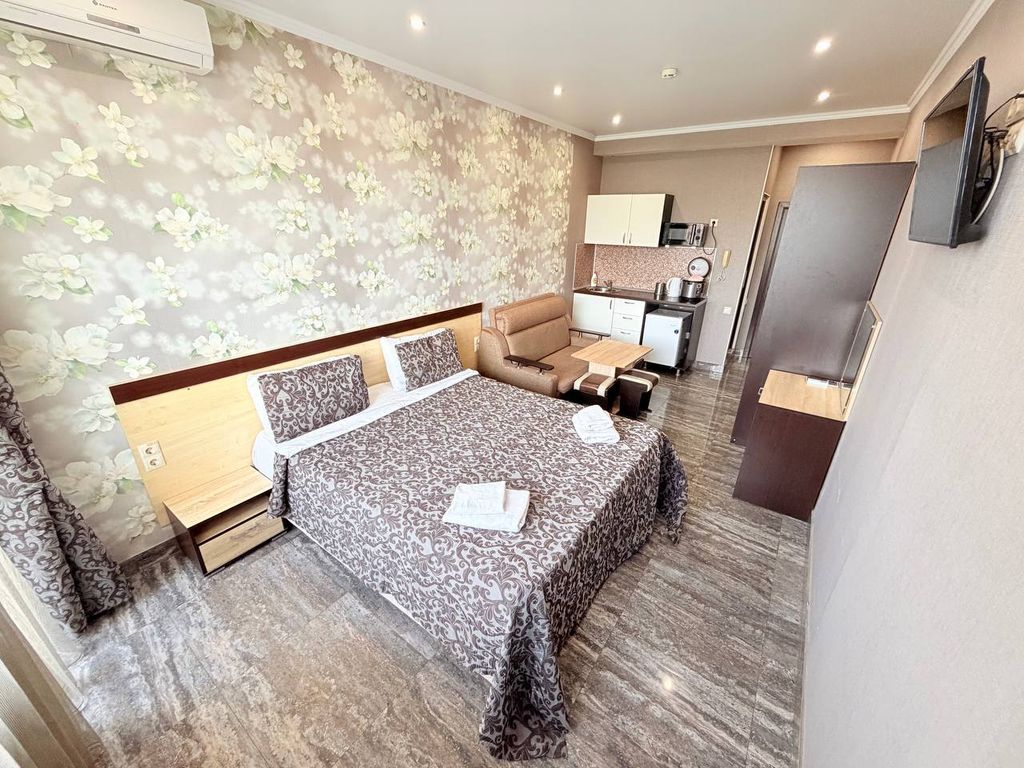 Апартаменты 3-х местные с балконом I корпус