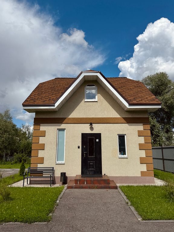 Дом семейный коттедж