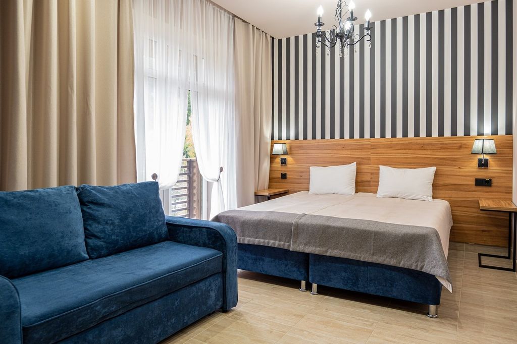 Четырёхместный номер Люкс