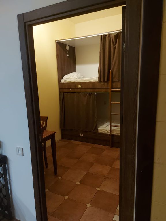 Двухместный номер с 2 отдельными кроватями Эконом-комната с двухъярусной кроватью