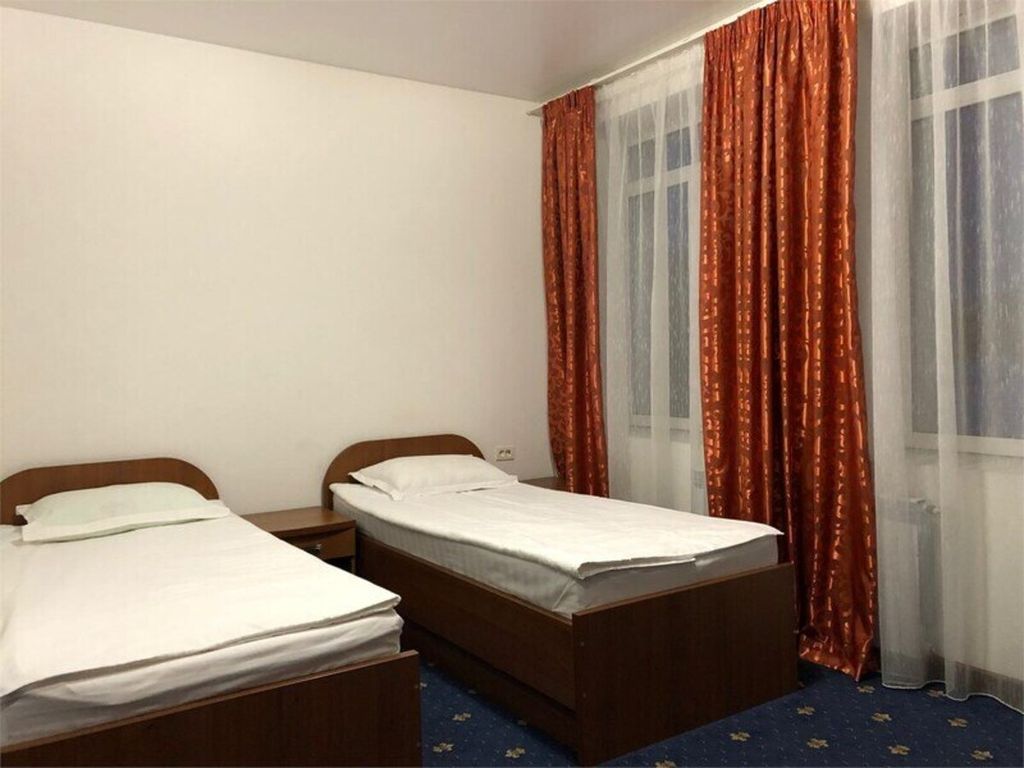Двухместный номер с 2 отдельными кроватями комфорт с двумя кроватями