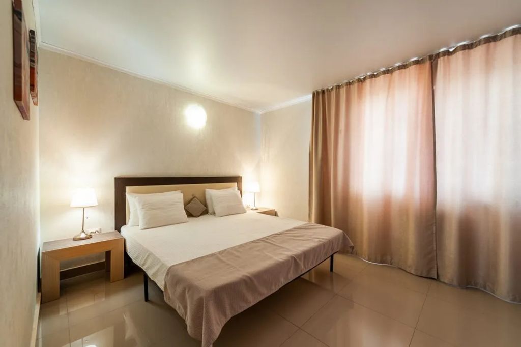 Четырёхместный номер С видом на сад