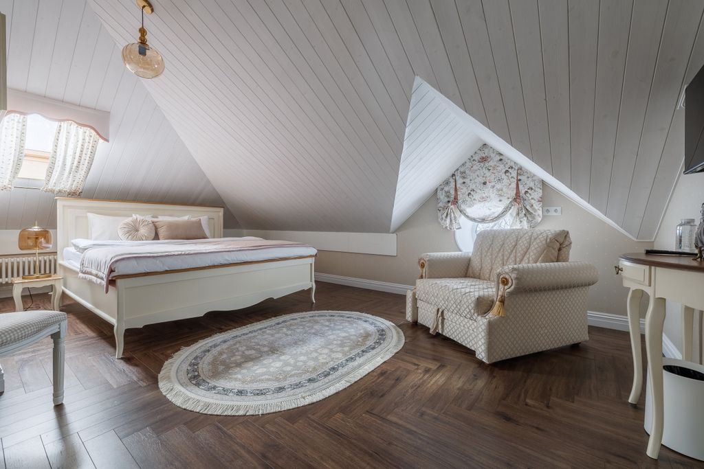 Двухместный номер с 1 кроватью Стандарт мансардный   dbl «Романс»