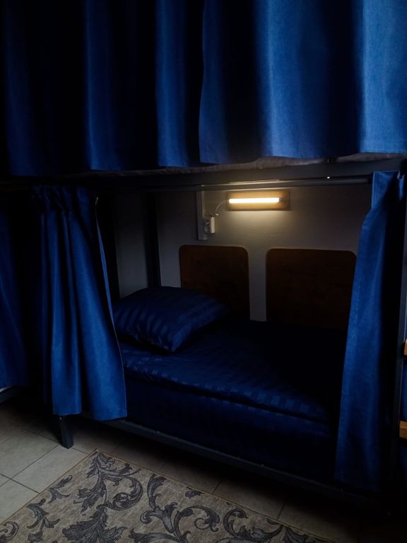 Многоместный смешанный номер комната 9