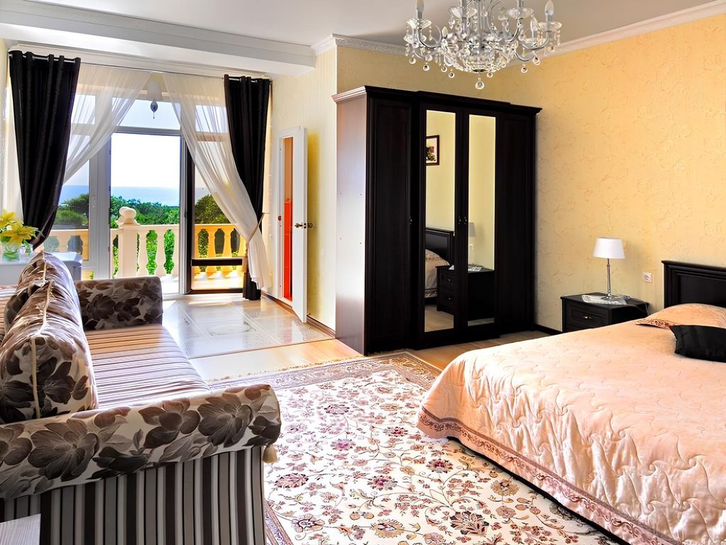 Четырёхместный номер люкс