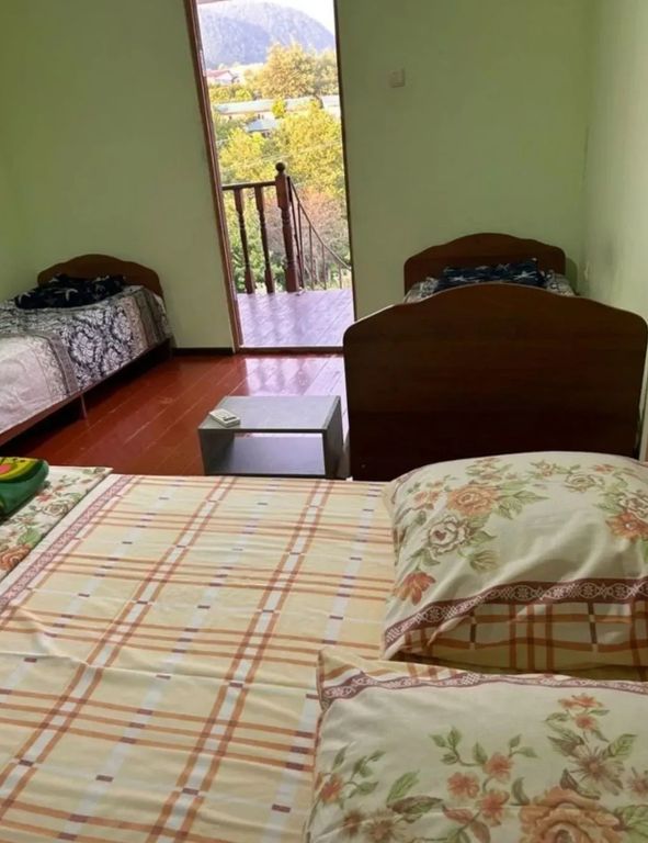 Четырёхместный номер стандарт на втором этаже летнего дома