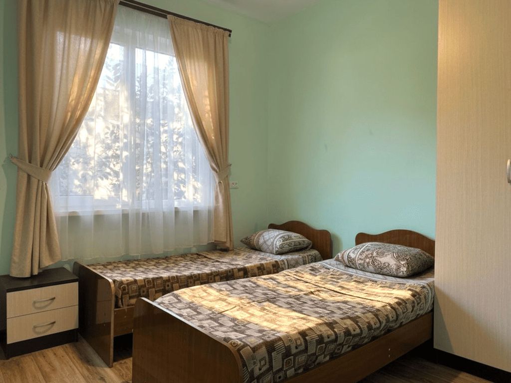 Четырёхместный номер стандарт 2-х комнатный