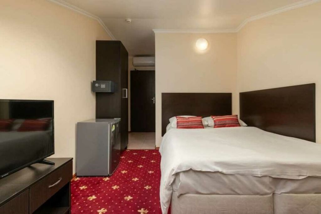 Семейный номер семейный номер на уютной мансарде до 3 гостей