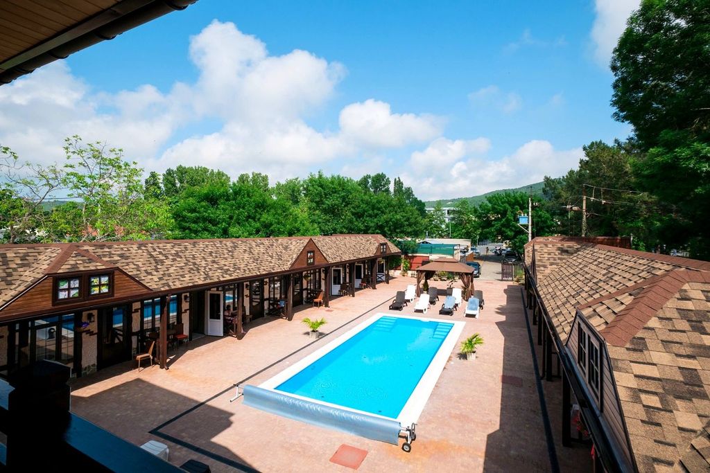 Семейный номер двухкомнатный четырехместный