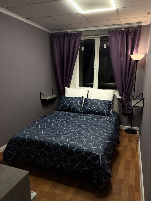 Двухместный номер с 1 кроватью №8 фиолет