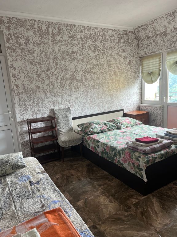 Четырёхместный номер стандарт с видом на горы