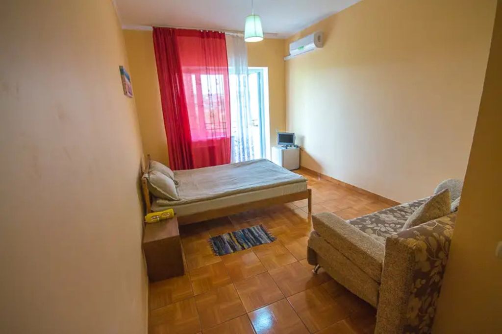 Четырёхместный номер Четверка Стандарт с выходом на террасу