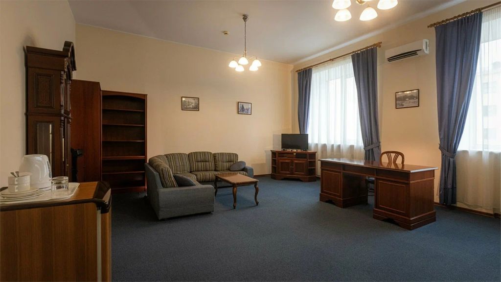 Двухместный номер с 1 кроватью люкс двухкомнатный