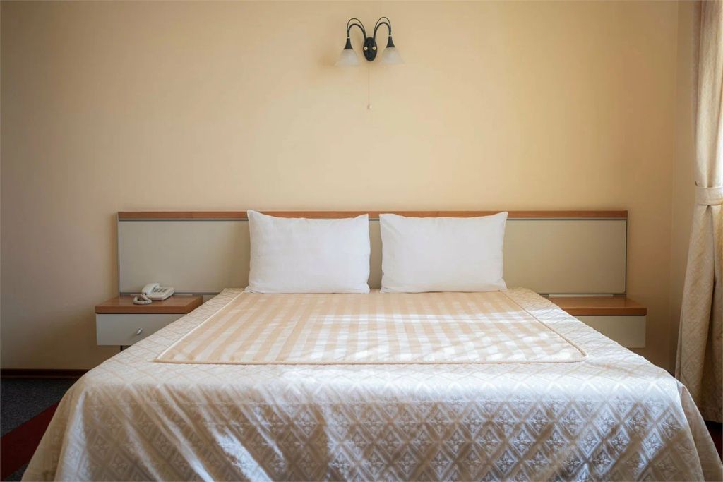 Двухместный номер с 1 кроватью двухкомнатный улучшенный