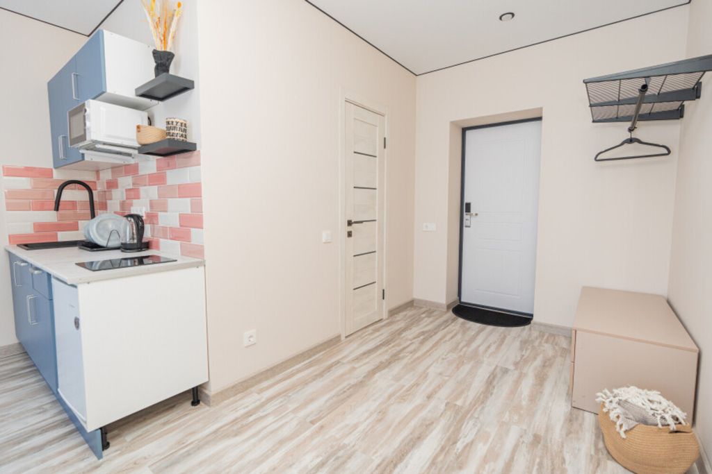 Апартаменты комфорт с балконом трехместные