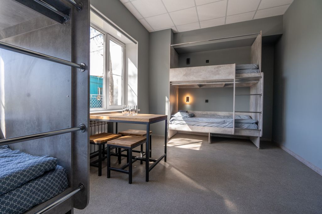 Многоместный женский номер 6-местный с 2-ярусными кроватями