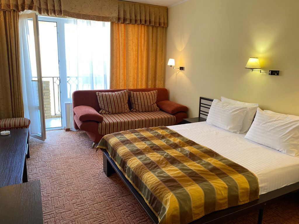 Четырёхместный номер корпус 3: полулюкс южный