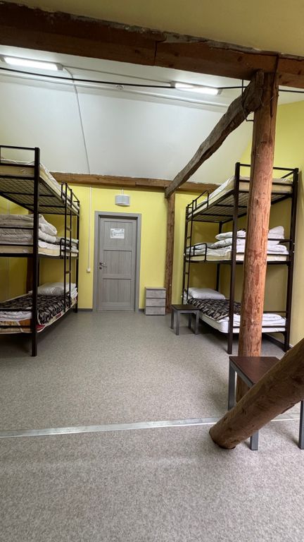 Многоместный смешанный номер эконом (душ/туалет общий)