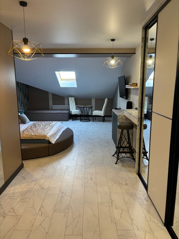 Трёхместный номер Просторный