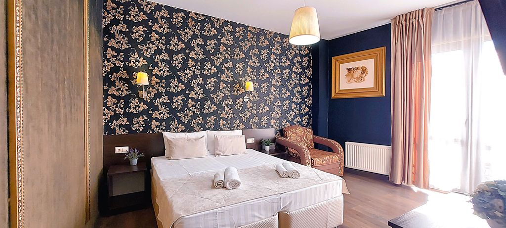 Трёхместный номер семейный с балконом